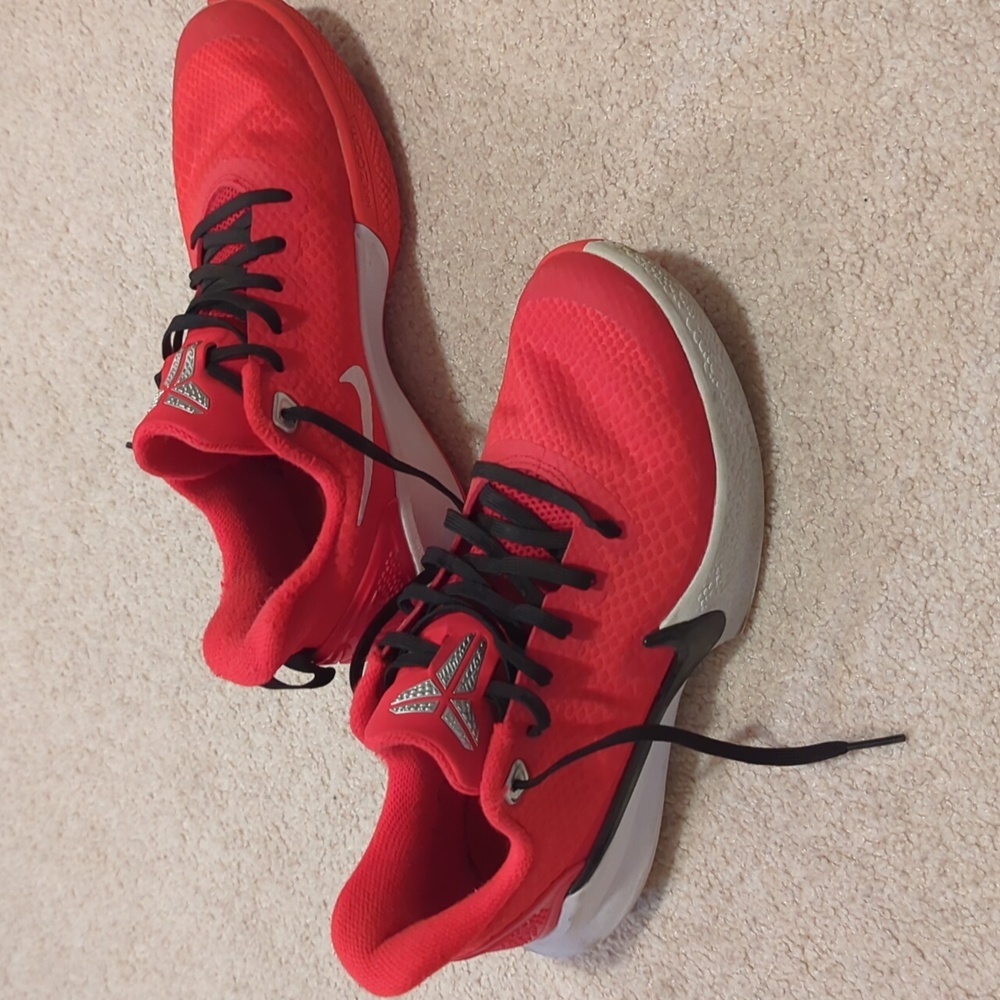 Nike Kobe Mamba Focus university red/white men's size 7 same day shipping